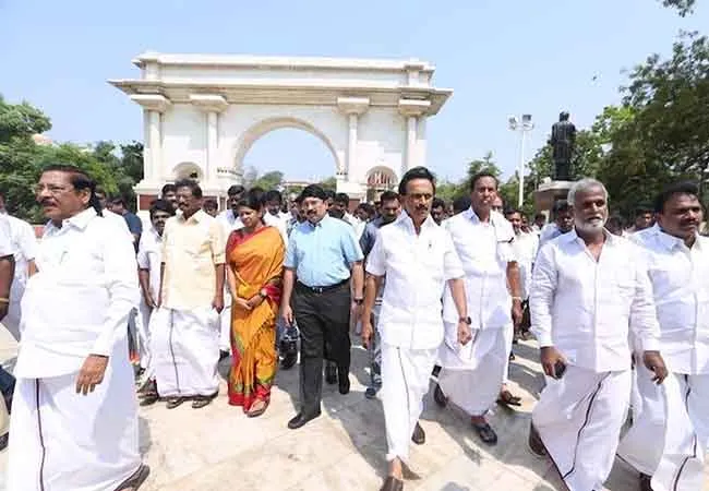 dmk party vs bjp delhi tamilnadu  chief secretary 